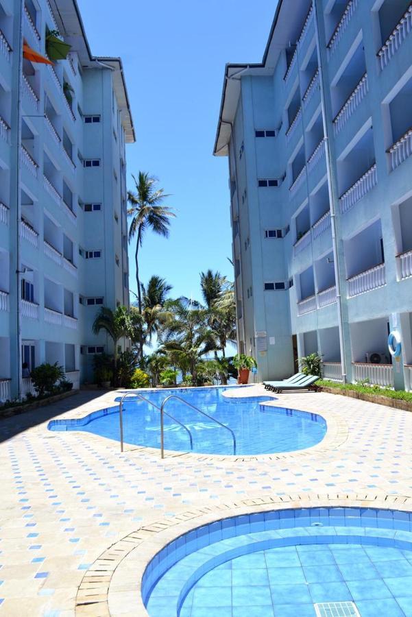 Rosy Sea Front Beach Condo Bamburi Exterior photo